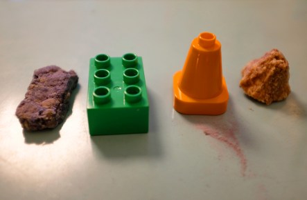 DIY crayons Legos