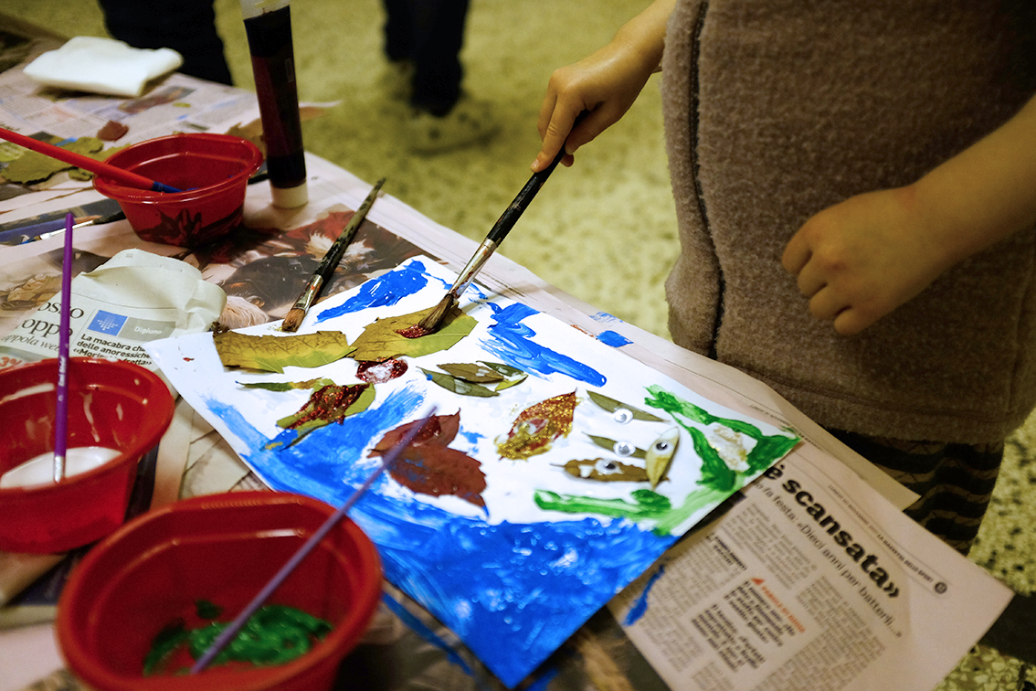 KIDS ART STUDIO ON THE GO HOW TO PROTECT FURNITURE AND FLOORS FROM PAINT