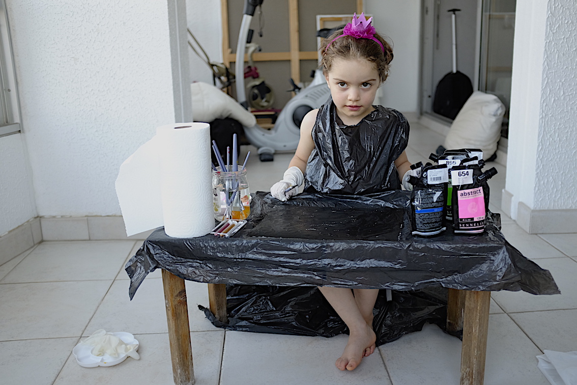 KIDS ART STUDIO ON THE GO HOW TO PROTECT FURNITURE AND FLOORS FROM PAINT